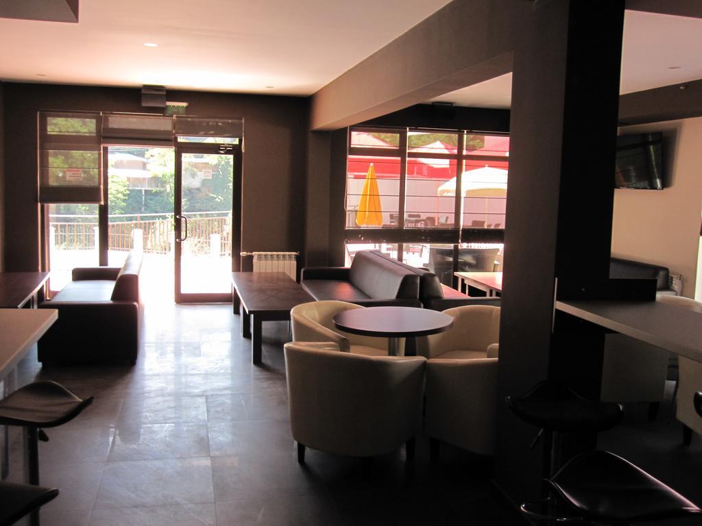 Hotel Deyanira Gorno Dryanovo Exterior photo